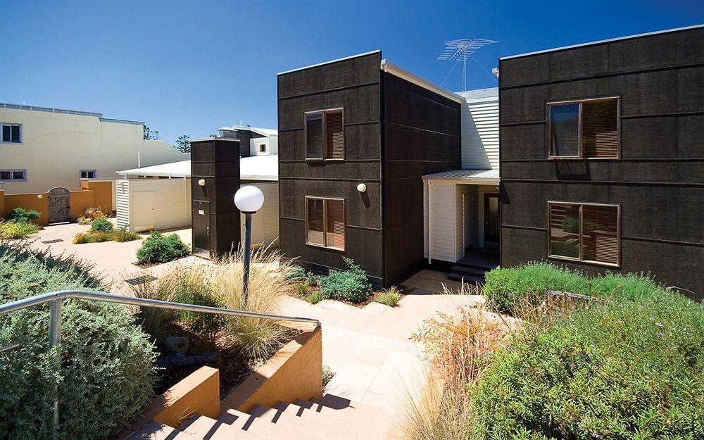 Lornebeach Apartments Exterior photo