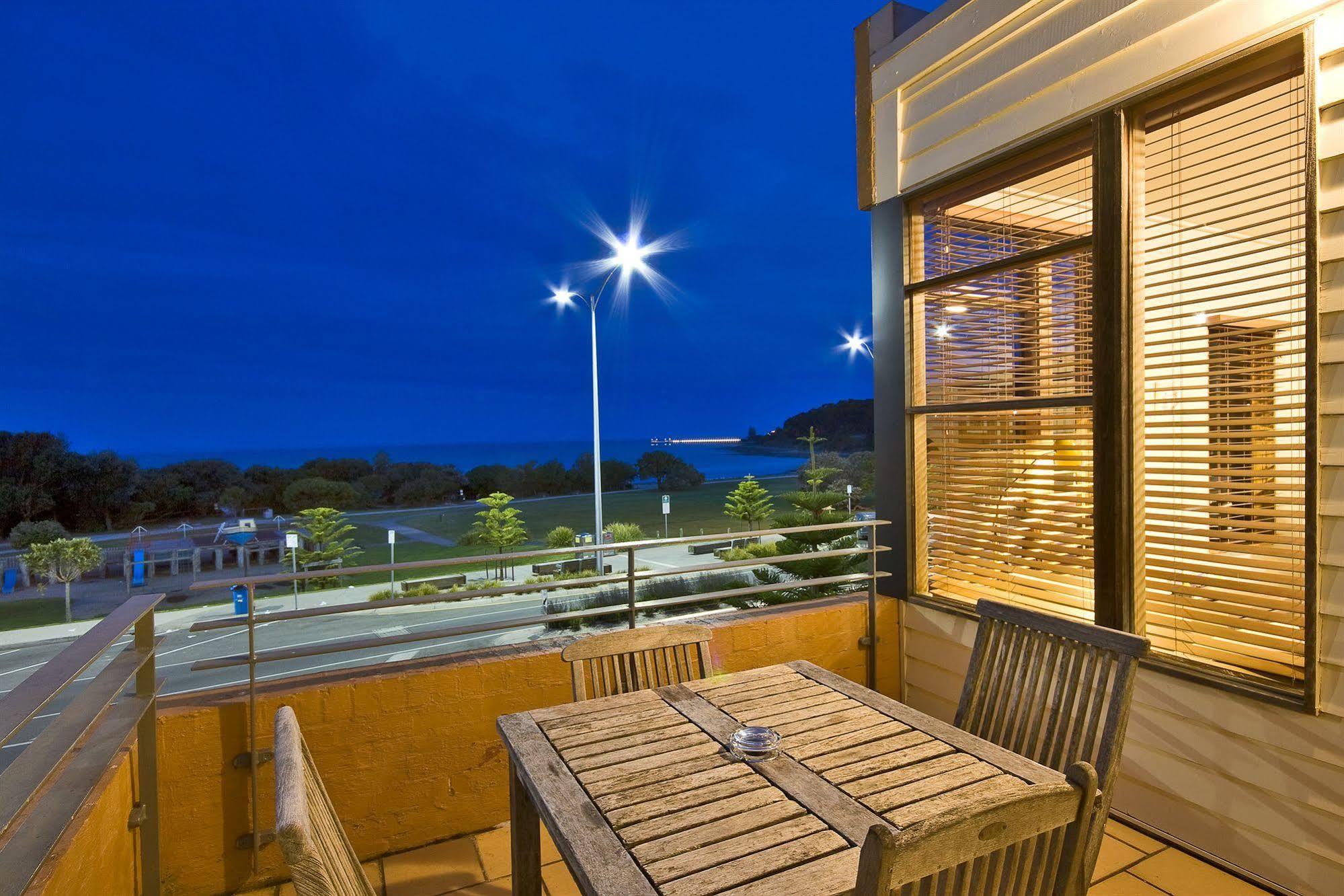 Lornebeach Apartments Exterior photo